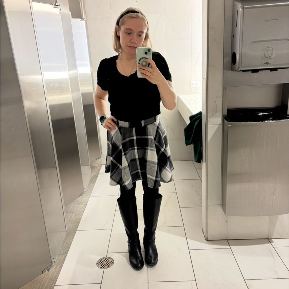 Meet your Posher, Kayla